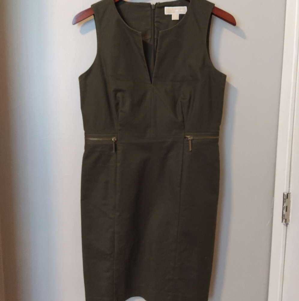 Michael Michael Kors Green V-Neck Shift Dress